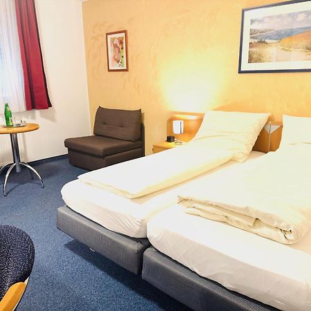 Hotel Am Weyerhof Kerpen  Extérieur photo